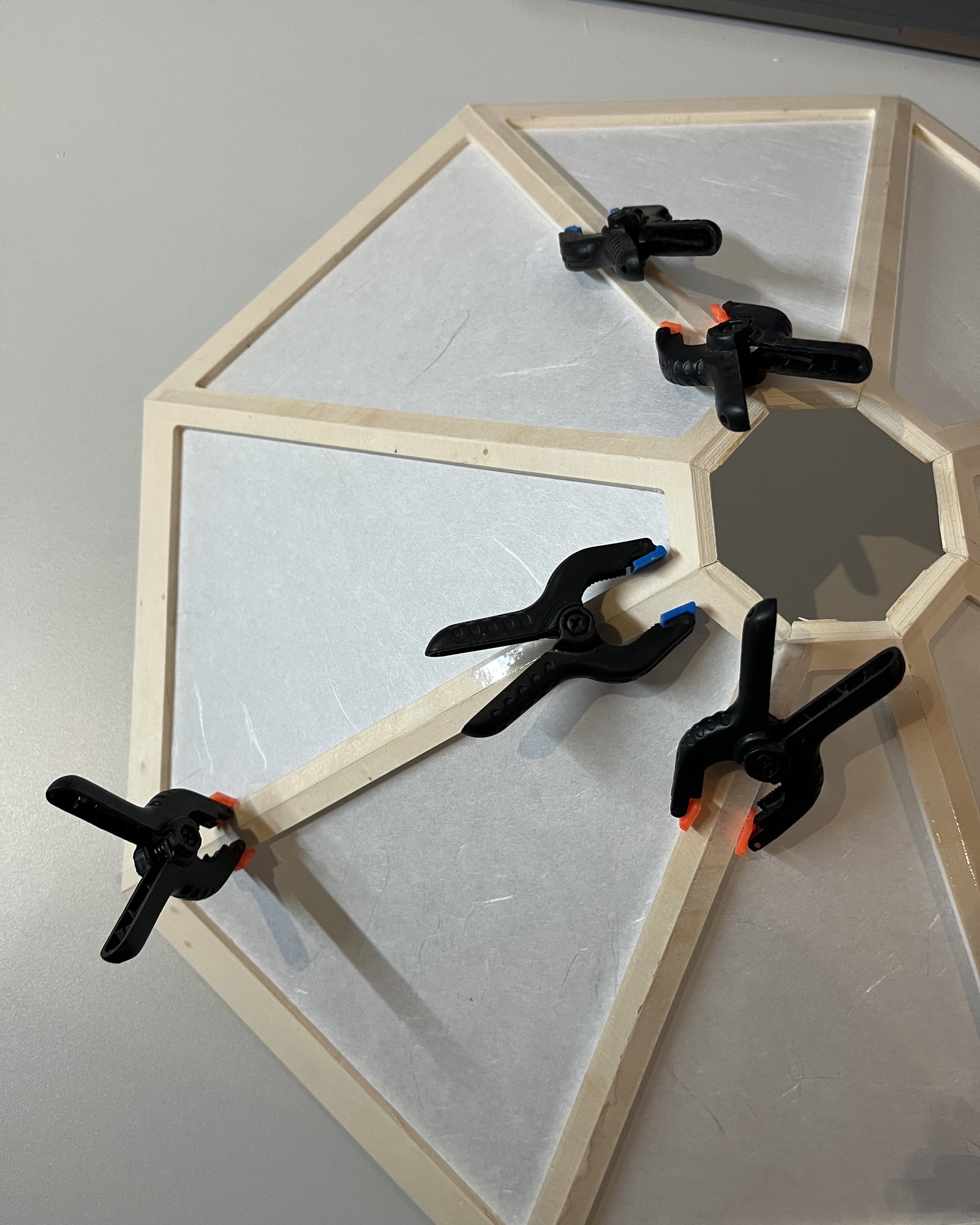 Hikari Hachi – Prozess: Zusammenbau (Detail)